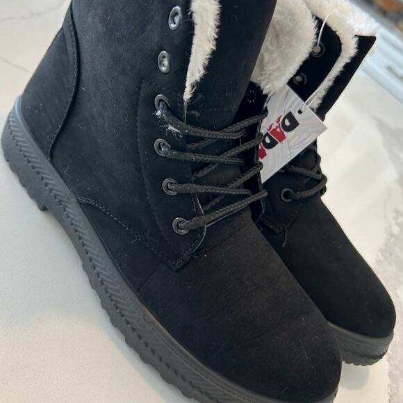 Dadawen Women’s Brown Faux Suede Fur Lined Ankle Snow Boots | Size 10 (42) - Picture 5 of 7